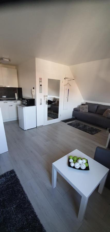 Unique Messe - Airport Apartment Steinenbronn Exterior foto