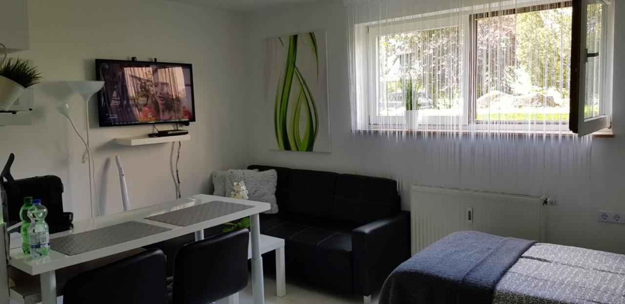 Unique Messe - Airport Apartment Steinenbronn Exterior foto